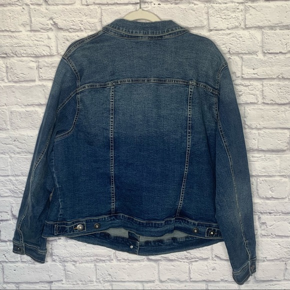 Torrid Traditional Dark Wash Denim Jacket - Picture 4 of 12